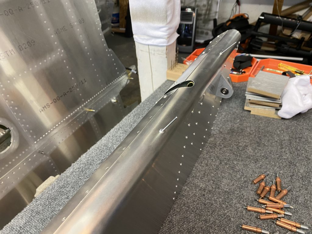 Riveting the balance tube