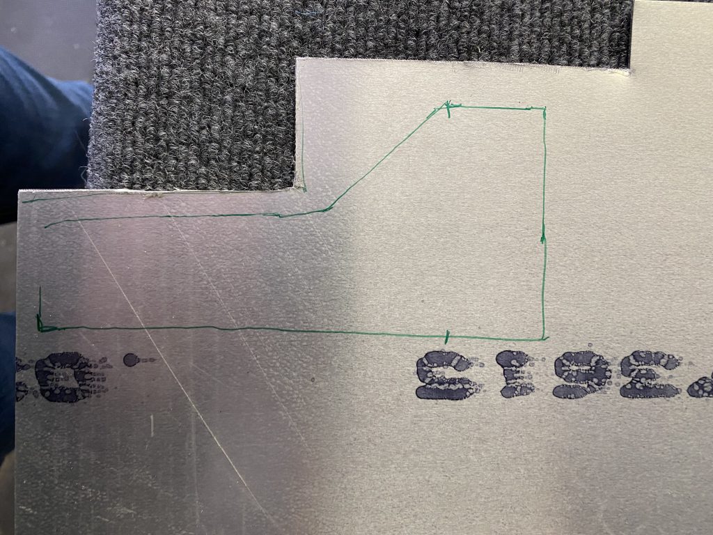 rough outline of the bracket and adding some indicators for the 90 degree bend